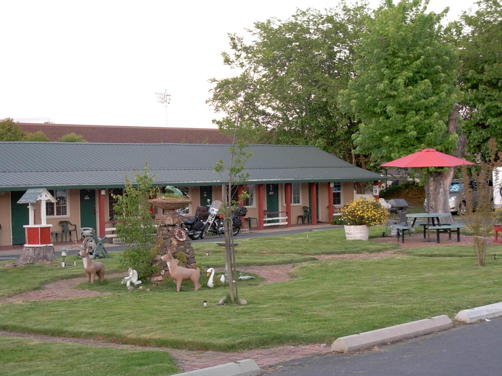 Jumping Frog Motel Angels Camp